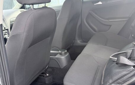 Volkswagen Jetta VI, 2016 год, 1 300 000 рублей, 5 фотография