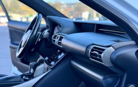 Lexus IS III, 2013 год, 1 680 000 рублей, 15 фотография