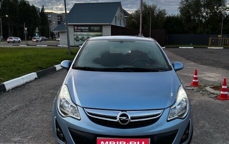 Opel Corsa D, 2013 год, 950 000 рублей, 1 фотография