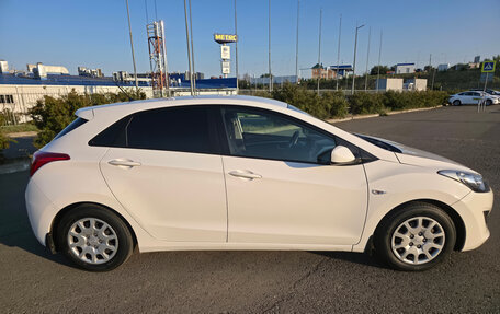 Hyundai i30 II рестайлинг, 2012 год, 900 000 рублей, 3 фотография