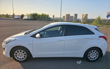 Hyundai i30 II рестайлинг, 2012 год, 900 000 рублей, 4 фотография