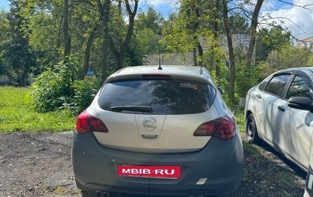 Opel Astra J, 2011 год, 400 000 рублей, 6 фотография