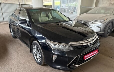 Toyota Camry, 2017 год, 1 700 000 рублей, 2 фотография
