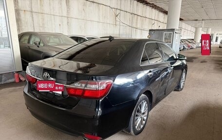 Toyota Camry, 2017 год, 1 700 000 рублей, 4 фотография