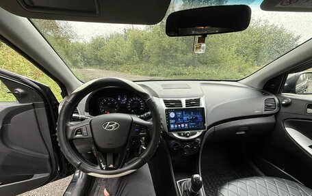 Hyundai Solaris II рестайлинг, 2016 год, 850 000 рублей, 3 фотография