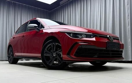 Volkswagen Golf VIII, 2022 год, 2 370 000 рублей, 2 фотография