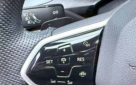 Volkswagen Golf VIII, 2022 год, 2 370 000 рублей, 14 фотография