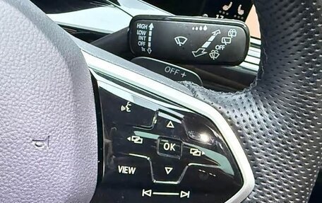 Volkswagen Golf VIII, 2022 год, 2 370 000 рублей, 15 фотография