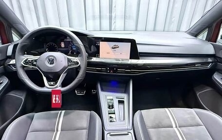 Volkswagen Golf VIII, 2022 год, 2 370 000 рублей, 13 фотография