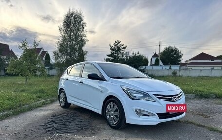 Hyundai Solaris II рестайлинг, 2015 год, 680 000 рублей, 4 фотография
