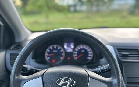 Hyundai Solaris II рестайлинг, 2015 год, 680 000 рублей, 18 фотография