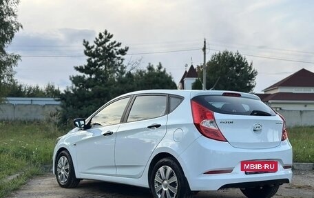 Hyundai Solaris II рестайлинг, 2015 год, 680 000 рублей, 9 фотография