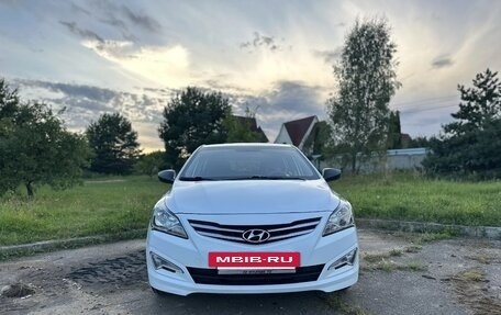 Hyundai Solaris II рестайлинг, 2015 год, 680 000 рублей, 10 фотография