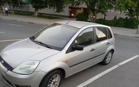 Ford Fiesta, 2002 год, 185 000 рублей, 2 фотография