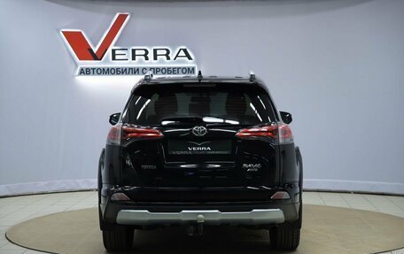 Toyota RAV4, 2018 год, 2 390 000 рублей, 6 фотография