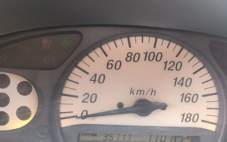 Toyota Vitz, 2001 год, 320 000 рублей, 10 фотография