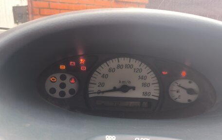 Toyota Vitz, 2001 год, 320 000 рублей, 9 фотография