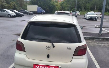 Toyota Vitz, 2001 год, 320 000 рублей, 4 фотография