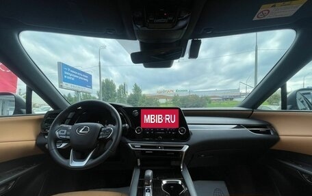 Lexus RX IV рестайлинг, 2025 год, 6 990 000 рублей, 28 фотография