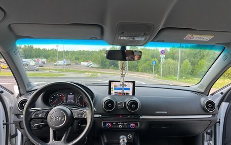 Audi A3, 2018 год, 1 585 000 рублей, 11 фотография