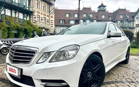 Mercedes-Benz E-Класс, 2012 год, 1 850 000 рублей, 1 фотография