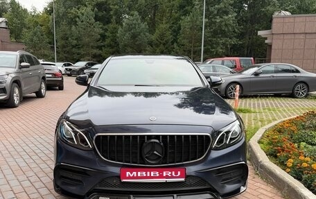 Mercedes-Benz E-Класс, 2018 год, 3 450 000 рублей, 1 фотография