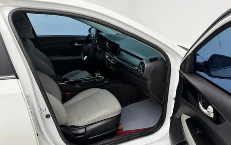 KIA K3, 2023 год, 1 135 040 рублей, 15 фотография