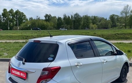 Toyota Vitz, 2015 год, 750 000 рублей, 3 фотография