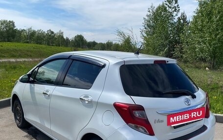 Toyota Vitz, 2015 год, 750 000 рублей, 4 фотография