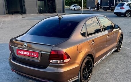Volkswagen Polo VI (EU Market), 2017 год, 1 265 000 рублей, 2 фотография