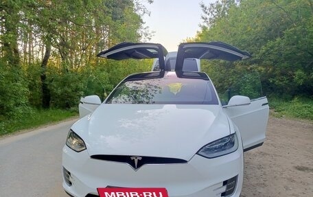 Tesla Model X I, 2016 год, 3 600 000 рублей, 2 фотография