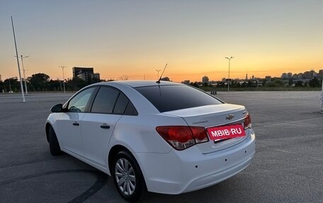Chevrolet Cruze II, 2014 год, 890 000 рублей, 4 фотография