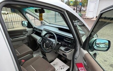 Honda Stepwgn IV, 2015 год, 1 899 999 рублей, 16 фотография