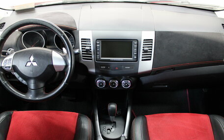 Mitsubishi Outlander III рестайлинг 3, 2012 год, 1 295 000 рублей, 9 фотография