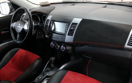 Mitsubishi Outlander III рестайлинг 3, 2012 год, 1 295 000 рублей, 11 фотография
