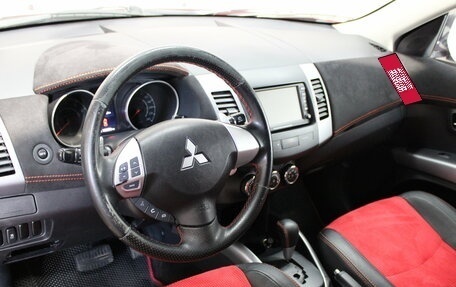 Mitsubishi Outlander III рестайлинг 3, 2012 год, 1 295 000 рублей, 10 фотография