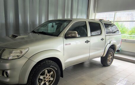 Toyota Hilux VII, 2012 год, 1 650 000 рублей, 2 фотография