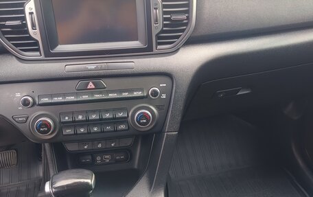 KIA Sportage IV рестайлинг, 2018 год, 1 750 000 рублей, 6 фотография