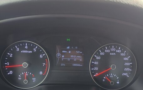 KIA Sportage IV рестайлинг, 2018 год, 1 750 000 рублей, 4 фотография