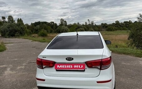 KIA Rio III рестайлинг, 2015 год, 725 000 рублей, 2 фотография