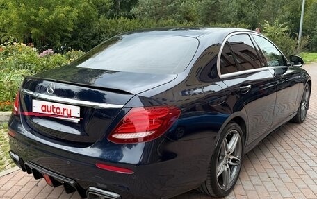 Mercedes-Benz E-Класс, 2018 год, 3 450 000 рублей, 5 фотография