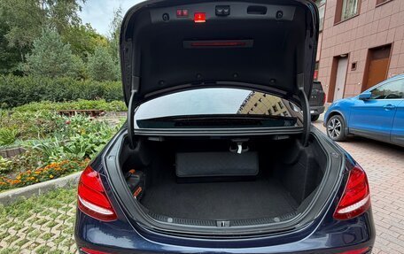 Mercedes-Benz E-Класс, 2018 год, 3 450 000 рублей, 16 фотография