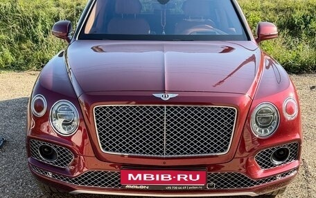 Bentley Bentayga I, 2018 год, 10 500 000 рублей, 1 фотография