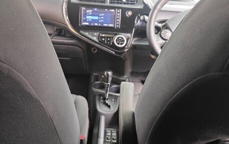 Toyota Aqua I, 2018 год, 999 000 рублей, 20 фотография