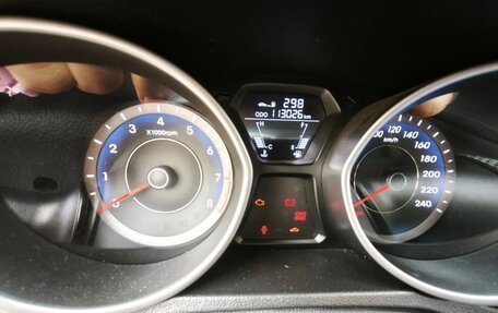 Hyundai Elantra V, 2012 год, 900 000 рублей, 10 фотография