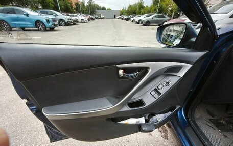 Hyundai Elantra V, 2012 год, 900 000 рублей, 12 фотография