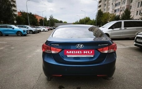 Hyundai Elantra V, 2012 год, 900 000 рублей, 15 фотография