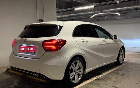 Mercedes-Benz A-Класс, 2016 год, 1 670 000 рублей, 2 фотография