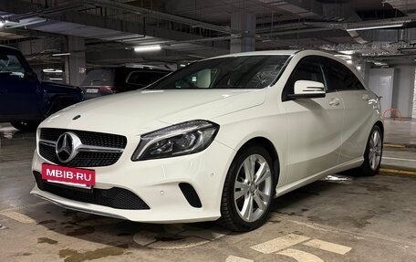 Mercedes-Benz A-Класс, 2016 год, 1 670 000 рублей, 3 фотография