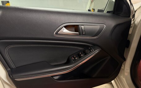 Mercedes-Benz A-Класс, 2016 год, 1 670 000 рублей, 17 фотография